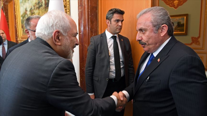 رئيس البرلمان التركي يلتقي جواد ظريف في أنقرة 