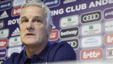 Anderlecht shkëput kontratën me Fred Rutten