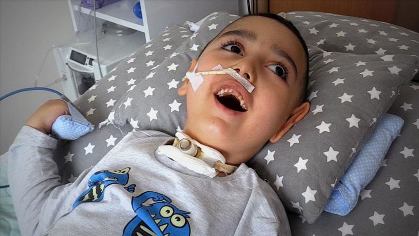 Oglumdan Geriye Kalan Kapi Caldiginda Kucuk Bir Gulumseme