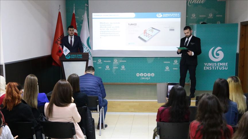 Shqipëri, prezantohet portali i mësimit të gjuhës turke