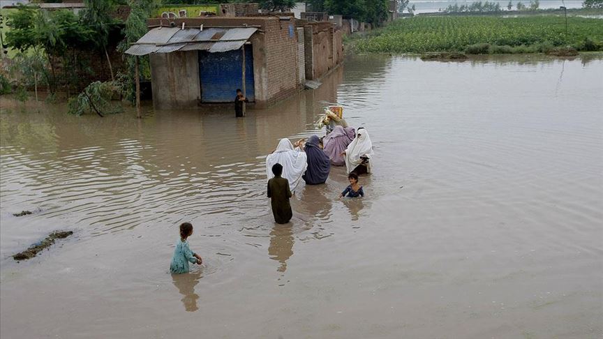 U poplavama u Pakistanu najmanje 49 mrtvih 