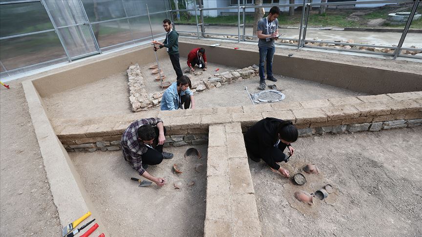 HÜ'deki arkeolojik kazı alanı Başkentli öğrencileri bekliyor