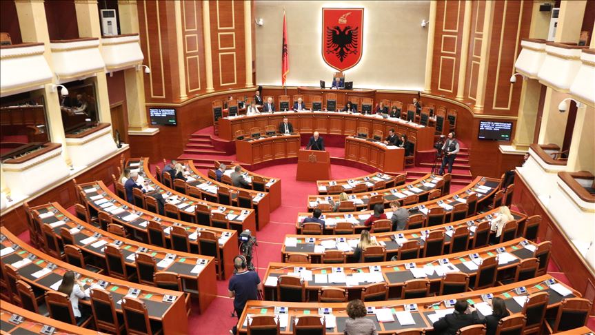 Ratifikohet marrëveshja Shqipëri-Kosovë për pikat e përbashkëta kufitare 