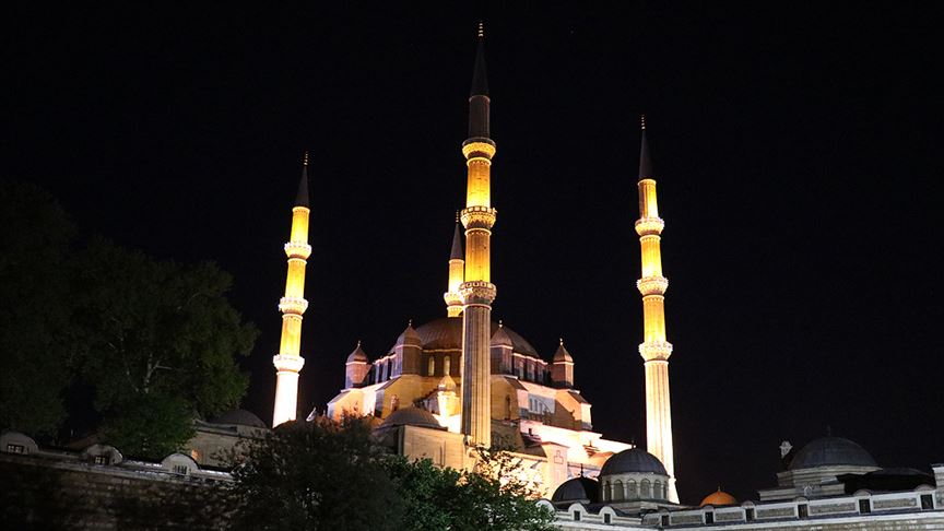 Bugün Berat Kandili