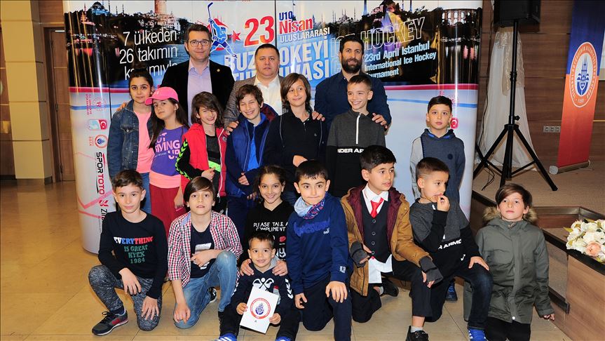 استانبول میزبان مسابقات هاکی روی یخ کودکان جهان