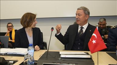 Milli Savunma Bakanı Akar Fransız mevkidaşı ile görüştü
