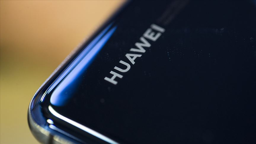 Huawei 28 5 saniyede bir telefon üretiyor