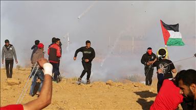 Warga Palestina berunjuk rasa di zona penyangga Gaza-Israel