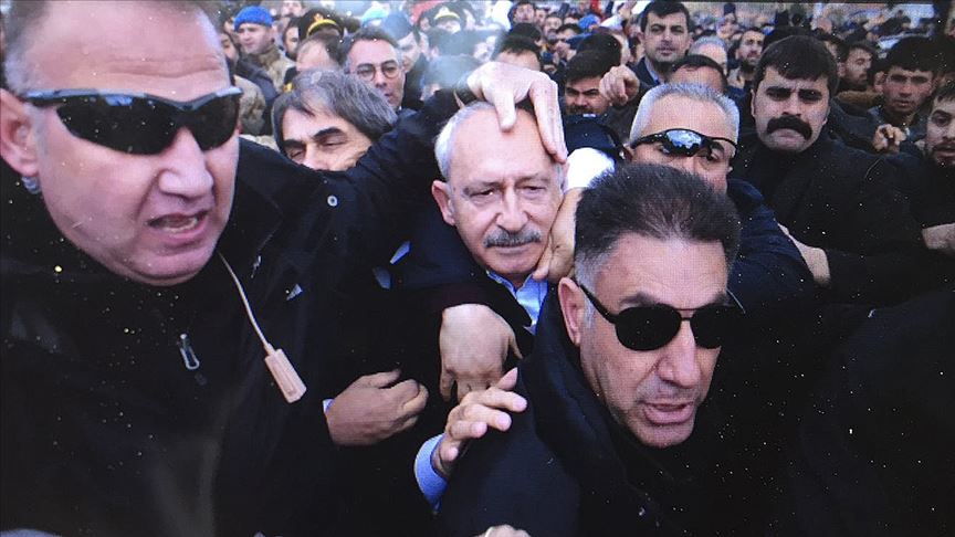 KÄ±lÄ±Ã§daroÄlu'na Åehit cenazesinde saldÄ±rÄ±