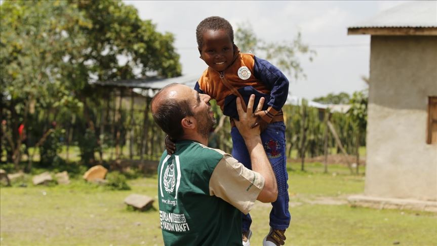Turkey’s IHH supports 95,000 orphan children globally