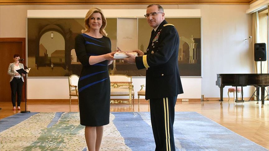Hrvatska: Kolinda Grabar-Kitarović odlikovala NATO-vog generala zbora Curtisa M. Scaparrottija