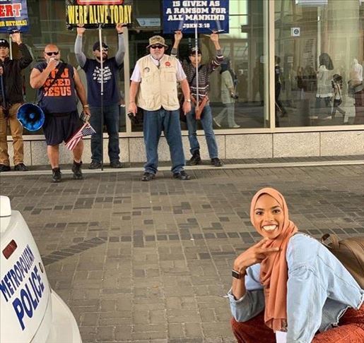 Muslim woman's pic at anti-Muslim protest goes viral