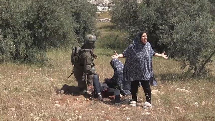 Israeli army shoots handcuffed, blindfolded teen
