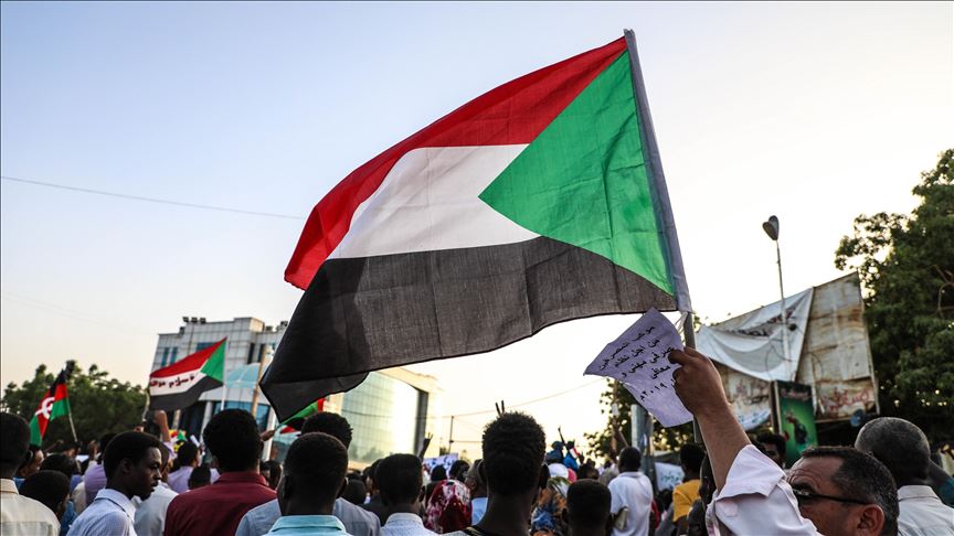 Sudanese continue protesting to demand civilian rule