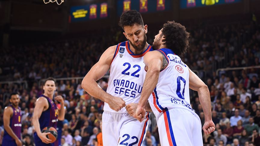 Anadolu Efes 18 yıllık özlemi bitirmek için sahada