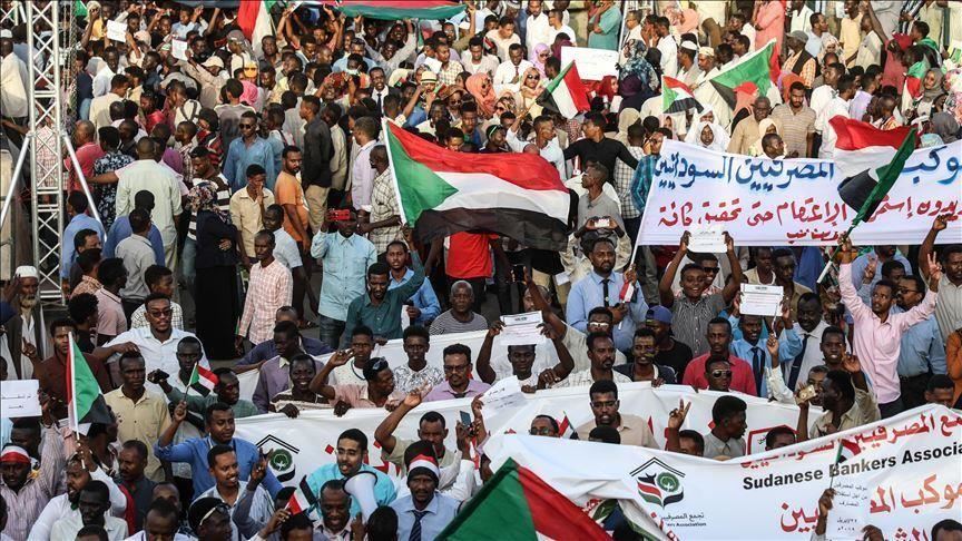 Khartoum : Des centaines de Soudanais manifestent contre al-Sissi