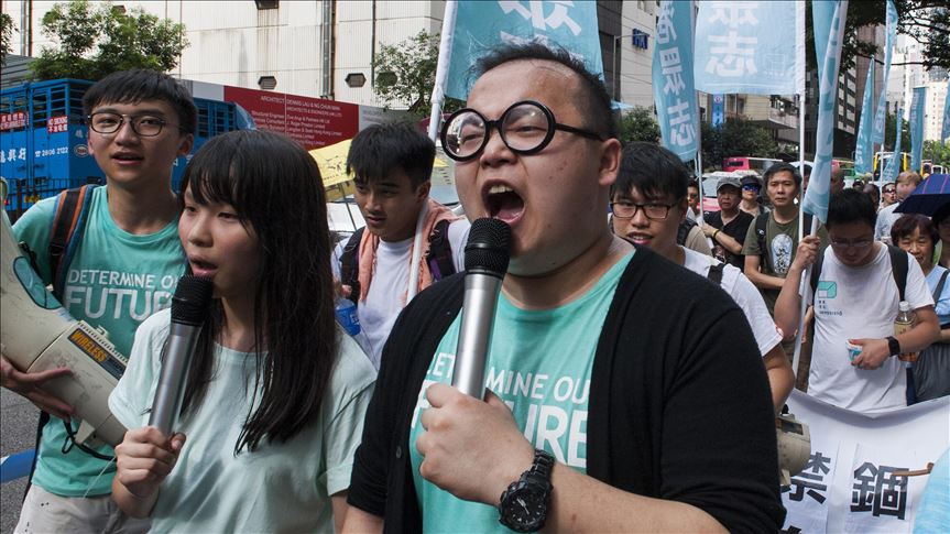 Prisión para 2 profesores por organizar manifestaciones en Hong Kong