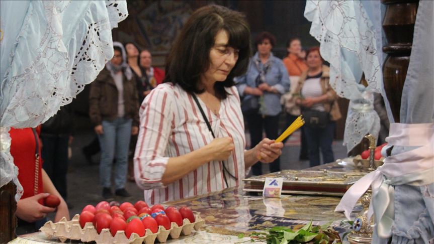 Të krishterët ortodoksë kremtojnë festat e Pashkëve