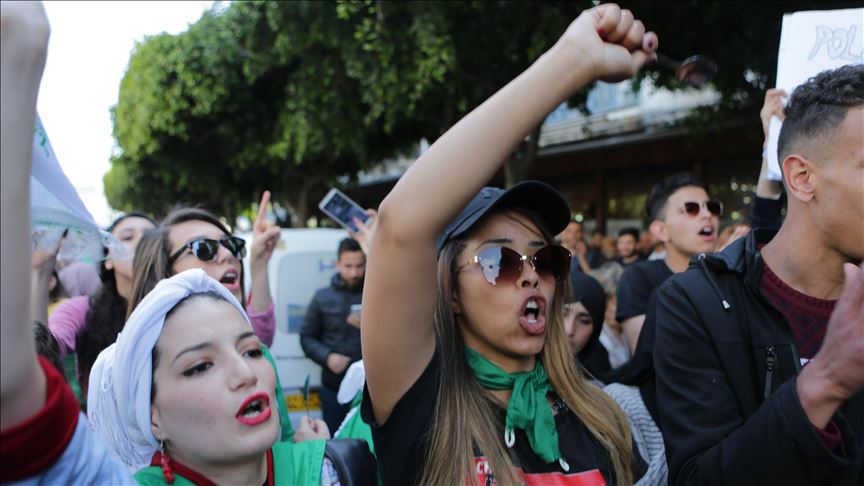 Algérie/10ème vendredi de protestations: des manifestations massives prévues à Alger