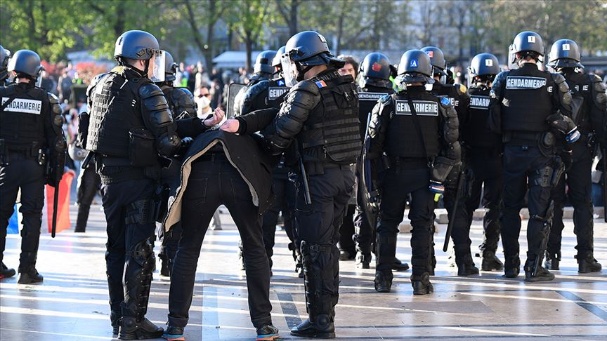 Fransa'da polis şiddetine 220 adli soruşturma