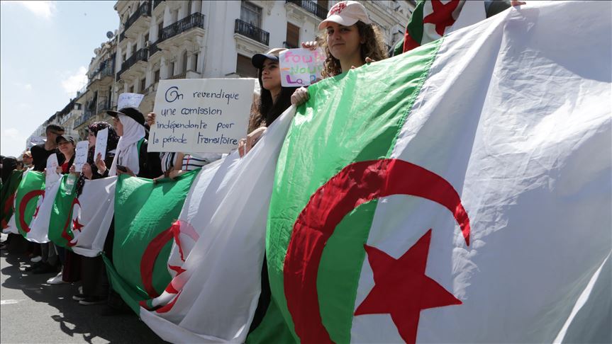 Algerians hold anti-regime demos for 10th Friday in row