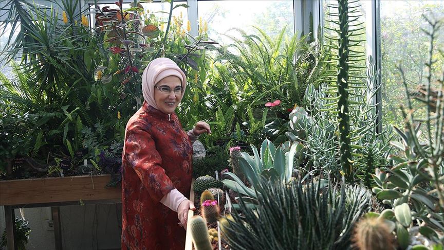 emine erdogan nezahat gokyigit botanik bahcesi ni ziyaret etti