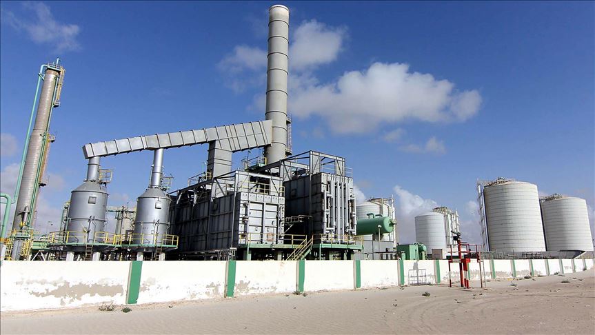 Hombres armados atacan la planta petrolera más grande de Libia