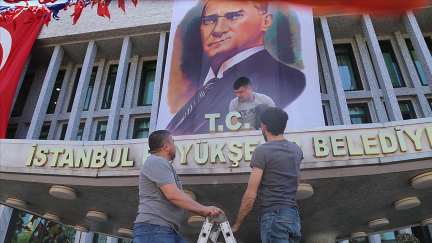 İBB binasına T.C ibaresi eklendi