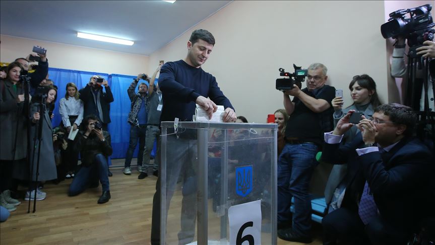 Zelensky es declarado oficialmente como nuevo presidente de Ucrania