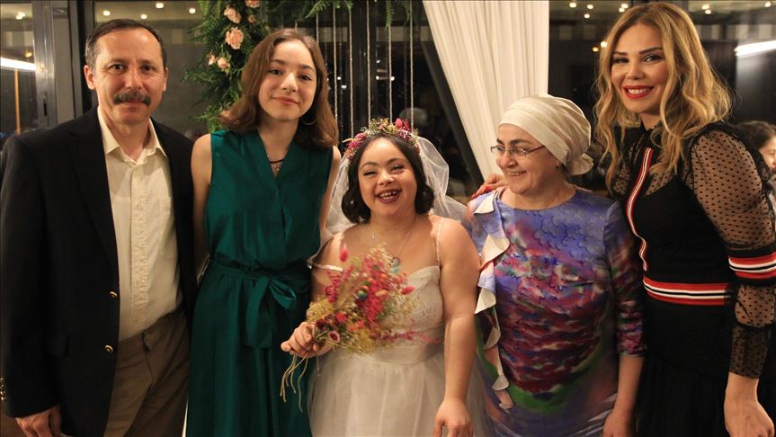 تحقق آرزوی عروس شدن دختر مبتلا به سندرم داون در ترکیه