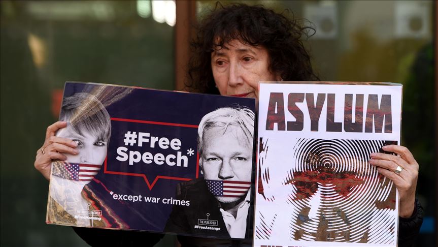 Julian Assange es condenado a 50 semanas de cárcel por violar libertad condicional