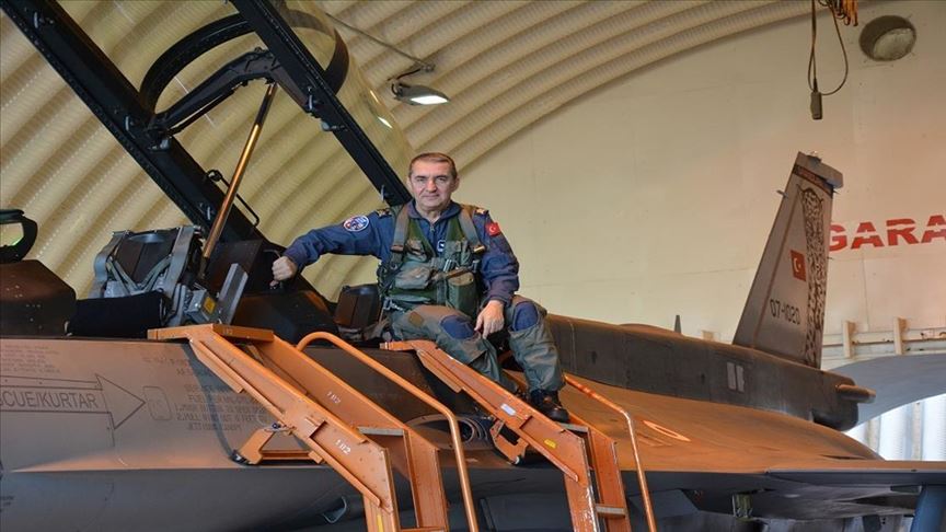 Orgeneral Küçükakyüz savaş uçağıyla terörle mücadele harekatına katıldı