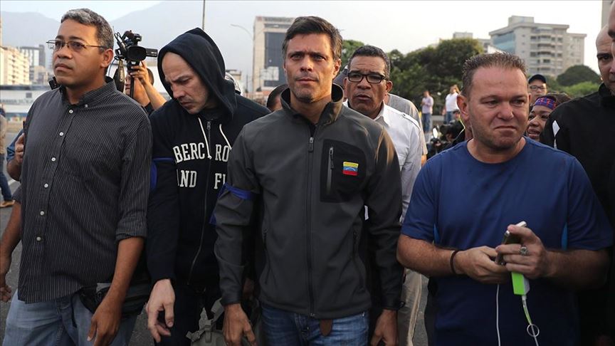 Venezuela issues arrest warrant for opposition leader