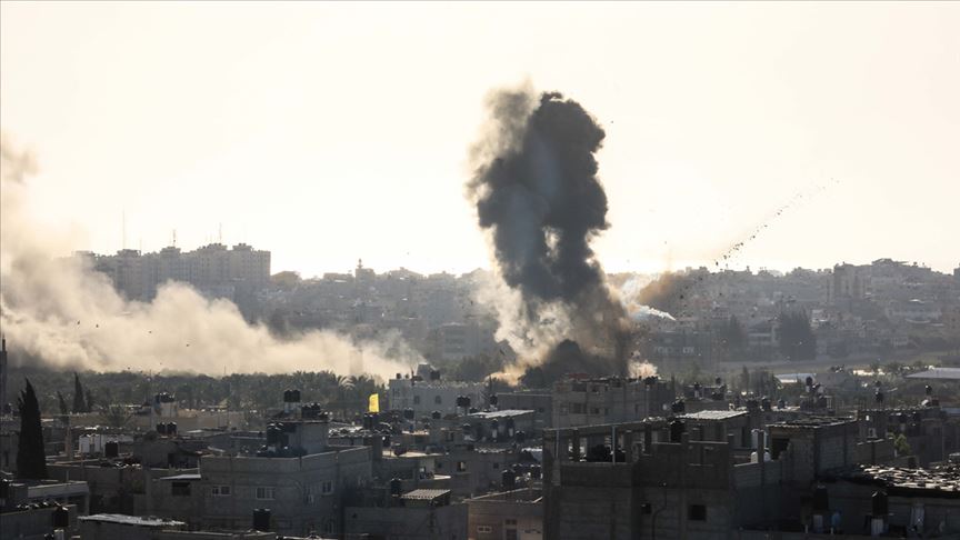 İsrail ordusu Gazze'de AA'nın ofisinin de bulunduğu binayı vurdu