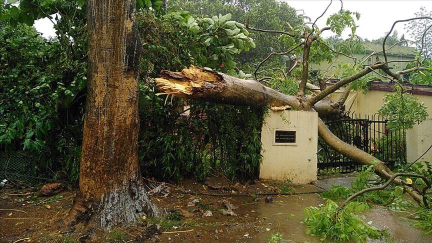 Во налетот на циклонот Фани во Индија загинаа 16 лица
