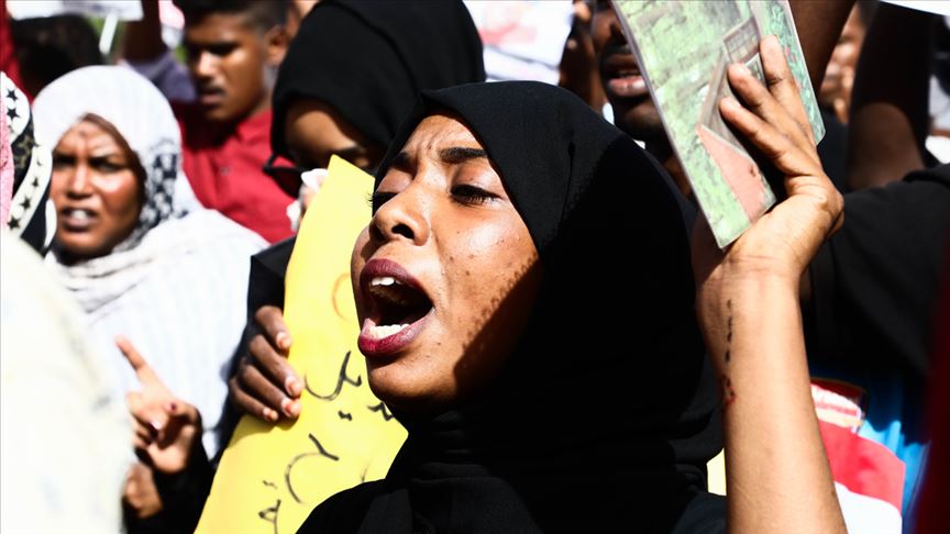 نساء السودان يطالبن بنصف السلطة.. فهل تنجح ثورتهن ؟ (تحليل)