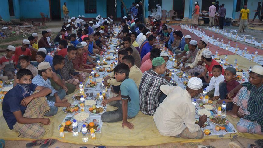 turkish charity serves iftar to orphans in bangladesh