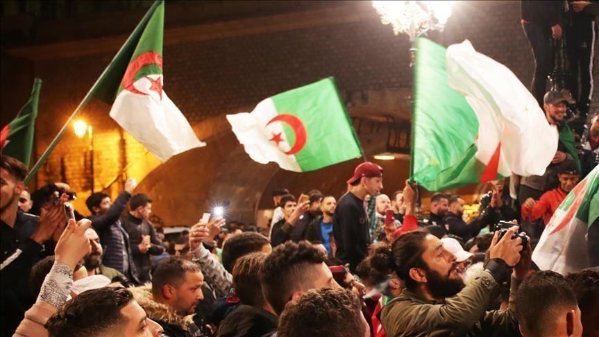 Algerians continue to protest on 1st Friday of Ramadan