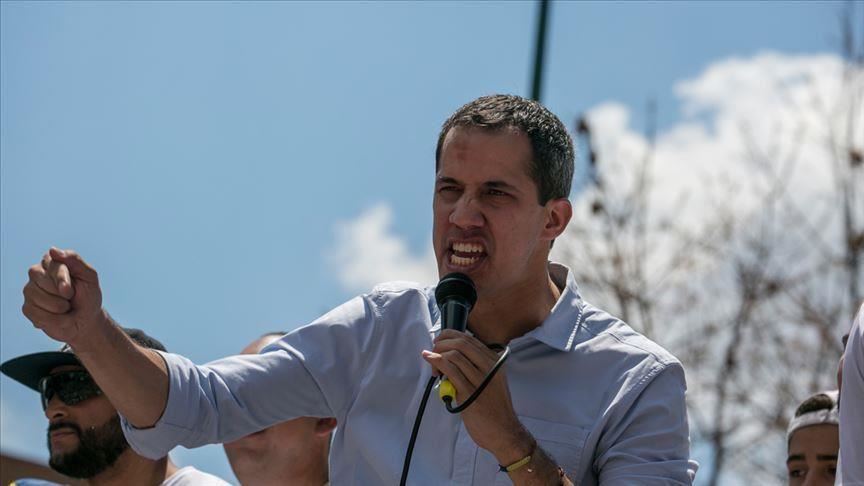 فنزويلا.. غوايدو يدعو أنصاره للنزول إلى الشوارع مجددًا