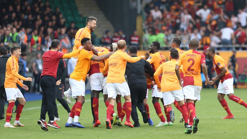 Galatasaray zorlu deplasmandan 3 puanla döndü