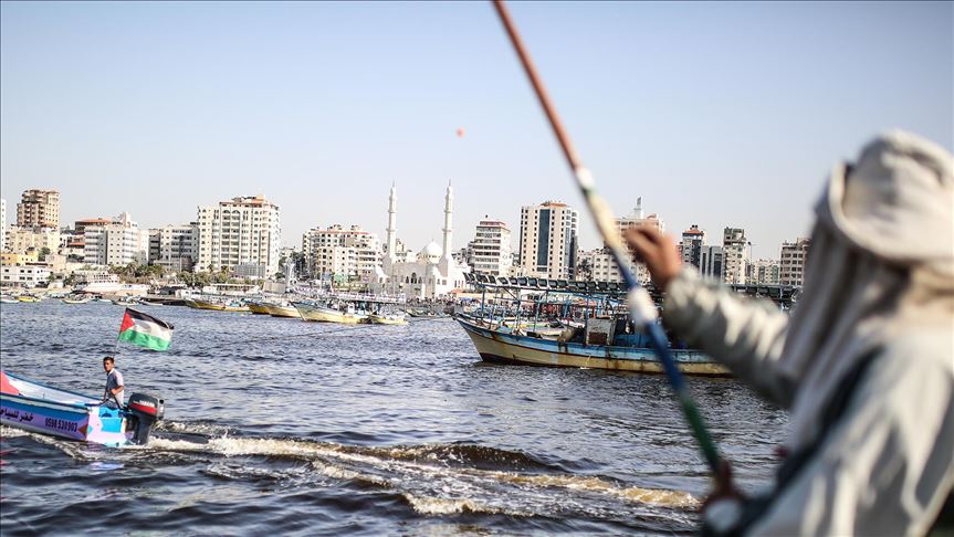 Israeli navy arrests 3 fishermen off Gaza coast