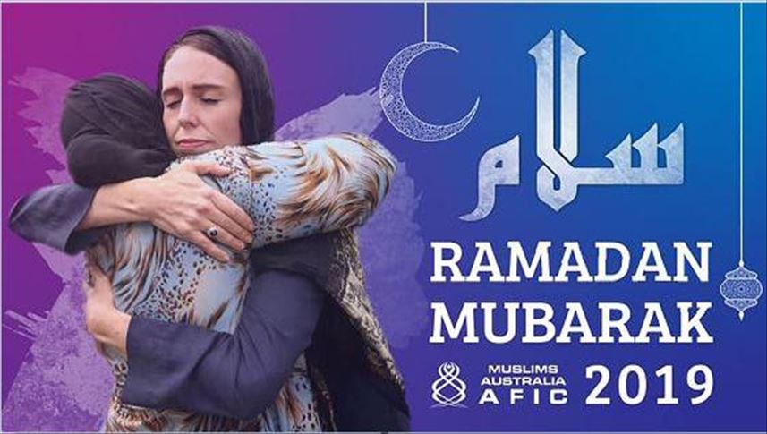 أستراليا.. صورة رئيسة وزراء نيوزيلندا على ملصق تهنئة بقدوم رمضان 