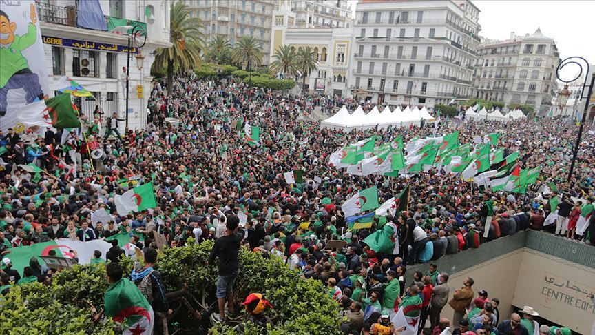 Cezayir'deki eylemler, televizyonların ramazan programlarının ana gündemi 