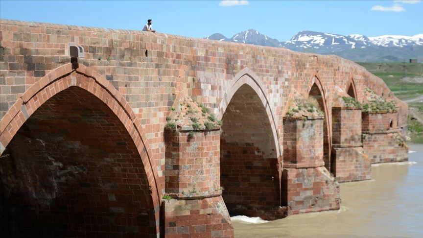 721 yıllık köprü gelecek nesiller için sadece yayalara hizmet veriyor