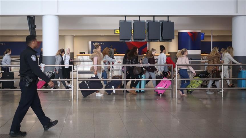 US suspends flights to and from Venezuela