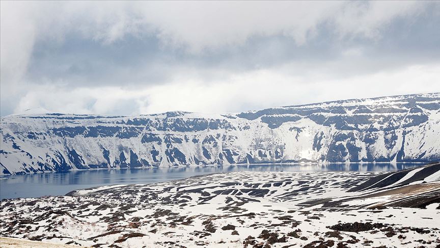 'Uyuyan volkan'ın kaynağı araştırılıyor