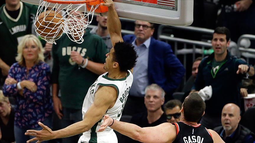 Leonard, Raptors host Bucks tonight in Game 4 Leonard, Raptors host Bucks tonight in Game 4