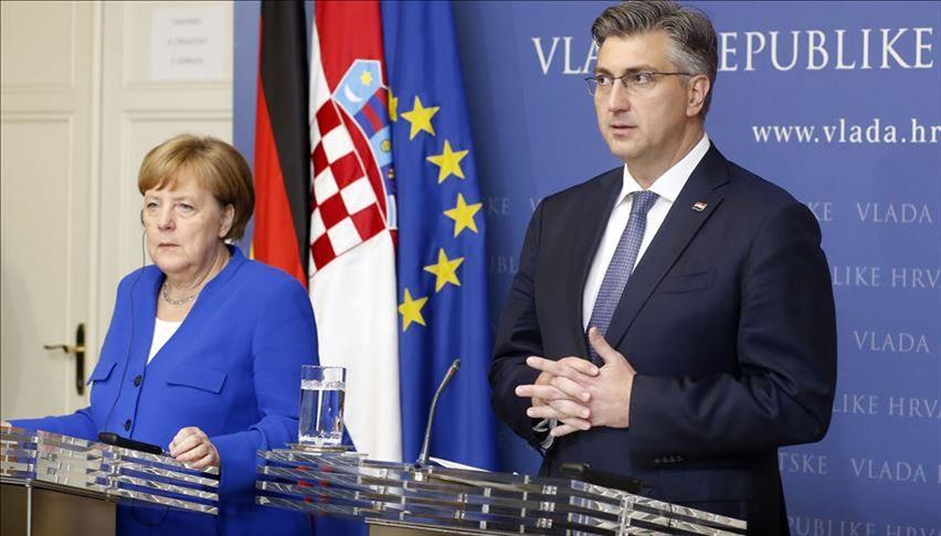 Меркел и Пленковиќ во Загреб: Ја поддржуваме европската перспектива на земјите од Западен Балкан