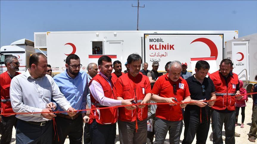 الهلال الأحمر التركي يطلق خدمة عيادات طبية متنقلة شمالي حلب