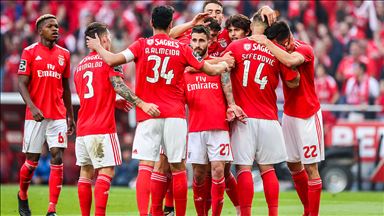 Portekiz'de şampiyon Benfica